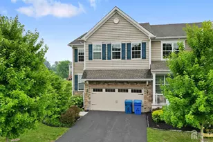 47 Begonia Ln, Monroe Township, NJ 08831 - Photo 3