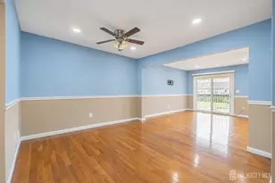 3003 N Oaks Blvd N, North Brunswick Township, NJ 08902 - Photo 9