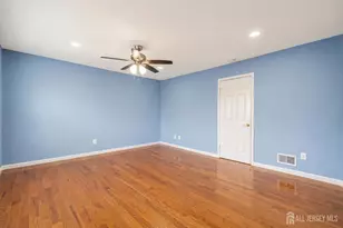 3003 N Oaks Blvd N, North Brunswick Township, NJ 08902 - Photo 17
