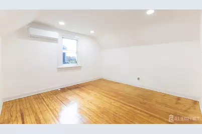 18 Cypress Street, Carteret, NJ 07008 - Photo 21
