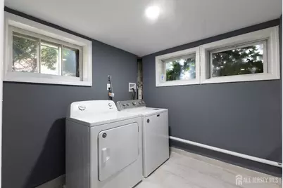 18 Cypress Street, Carteret, NJ 07008 - Photo 31