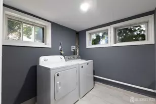 18 Cypress St, Carteret, NJ 07008 - Photo 31