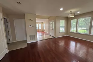 107 Amy Dr, North Brunswick Township, NJ 08902 - Photo 5