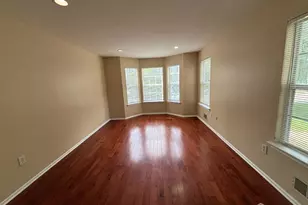 107 Amy Dr, North Brunswick Township, NJ 08902 - Photo 3