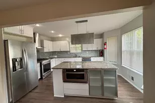 107 Amy Dr, North Brunswick Township, NJ 08902 - Photo 9