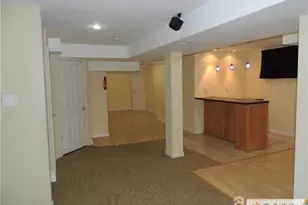 107 Amy Dr, North Brunswick Township, NJ 08902 - Photo 21
