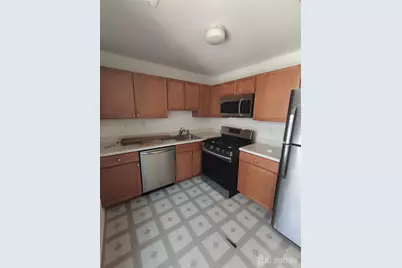 468 Great Beds Court, Perth Amboy, NJ 08861 - Photo 3