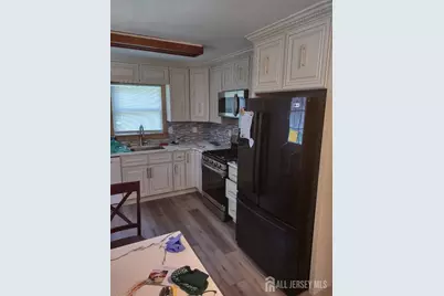 204 Marlin Drive, Fords, NJ 08863 - Photo 3