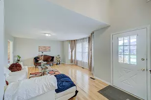 32 Silvers Ln, Plainsboro Township, NJ 08536 - Photo 3