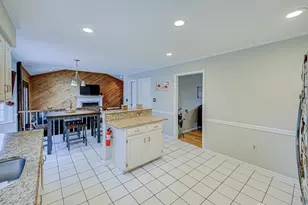 32 Silvers Ln, Plainsboro Township, NJ 08536 - Photo 11