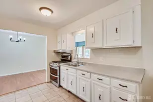 530 Wood Ave, Iselin, NJ 08830 - Photo 17