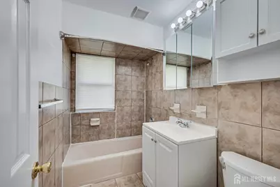 530 Wood Avenue, Iselin, NJ 08830 - Photo 21