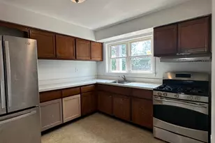 42 Woodedge St, Edison, NJ 08817 - Photo 5