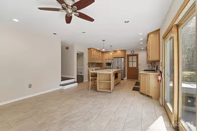 6 King Arthurs Court, Edison, NJ 08820 - Photo 13