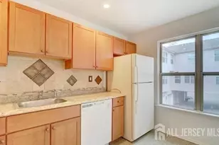 500 Great Beds Ct, Perth Amboy, NJ 08861 - Photo 5
