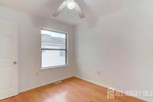 500 Great Beds Ct, Perth Amboy, NJ 08861 - Photo 9