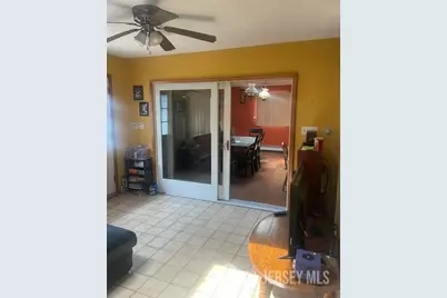 84 E Laurel Street E, Port Reading, NJ 07064 - Photo 7