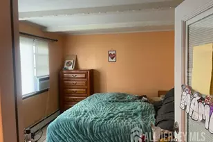 84 E Laurel Street E, Port Reading, NJ 07064 - Photo 11