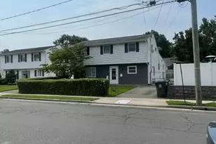 84 E Laurel Street E, Port Reading, NJ 07064 - Photo 1