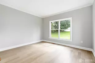 33 Melbloum Ln, Edison, NJ 08837 - Photo 3