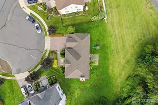 33 Melbloum Ln, Edison, NJ 08837 - Photo 33