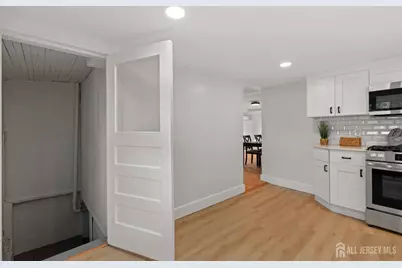 180 Cutter Avenue, Fords, NJ 08863 - Photo 15