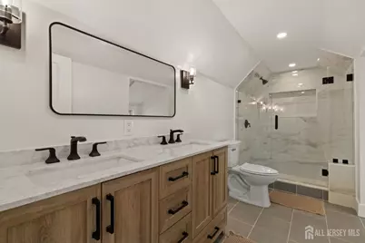 180 Cutter Avenue, Fords, NJ 08863 - Photo 23