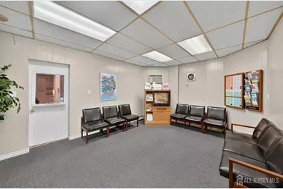 137 Livingston Avenue, New Brunswick, NJ 08901 - Photo 9