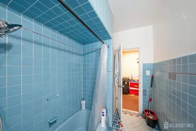 137 Livingston Avenue, New Brunswick, NJ 08901 - Photo 27