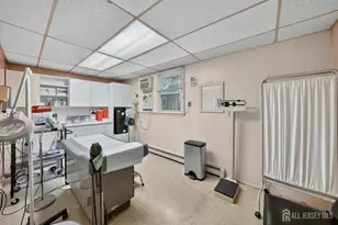 137 Livingston Ave, New Brunswick, NJ 08901 - Photo 11