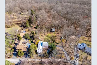 16 Skytop Road, Lebanon Township, NJ 07853 - Photo 9