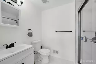 19 Pembrook Ave, North Brunswick Township, NJ 08902 - Photo 9