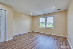134 Frank St, Franklin Township, NJ 08873 - Photo 11