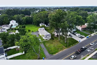 886 Main Street, Fords, NJ 08863 - Photo 3