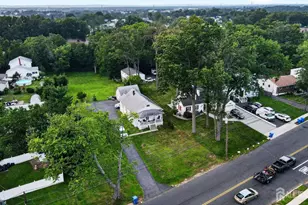886 Main St, Fords, NJ 08863 - Photo 3