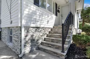 96 Tracy Dr, Fords, NJ 08863 - Photo 3
