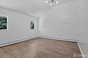 96 Tracy Dr, Fords, NJ 08863 - Photo 17