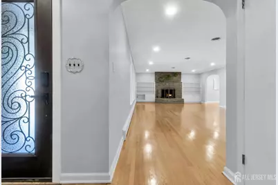 285 Highland Drive, Milltown, NJ 08850 - Photo 9