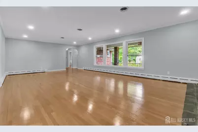 285 Highland Drive, Milltown, NJ 08850 - Photo 13