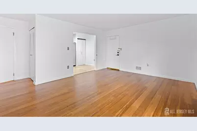 454 Northam Drive, North Brunswick Township, NJ 08902 - Photo 5
