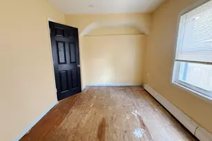 493 Miller St, Perth Amboy, NJ 08861 - Photo 5