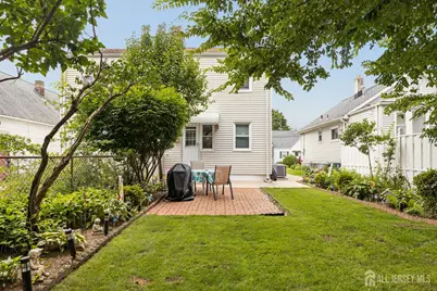 582 Garden Avenue, Woodbridge Township, NJ 07095 - Photo 17