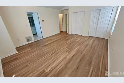 405 Cobblestone Court, South Brunswick Township, NJ 08852 - Photo 5