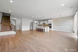 7 Larkspur Ln, Monroe Township, NJ 08831 - Photo 5