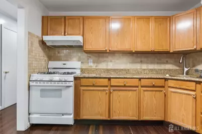 395 College Drive, Edison, NJ 08817 - Photo 7