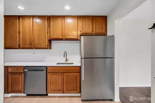 4103 Birchwood Ct, North Brunswick Township, NJ 08902 - Photo 9