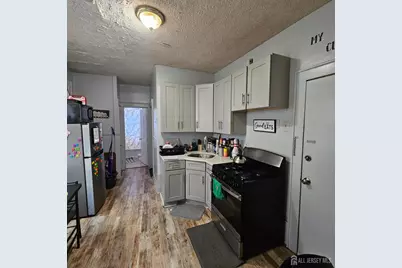 115 Tremont Avenue, East Orange, NJ 07018 - Photo 9