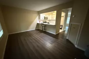 1038 Schmidt Ln, North Brunswick Township, NJ 08902 - Photo 9