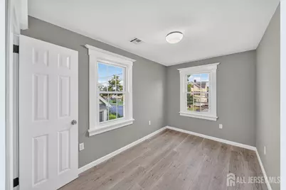 184 Green Street, Woodbridge Township, NJ 07095 - Photo 17