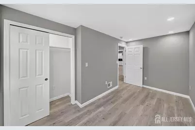 184 Green Street, Woodbridge Township, NJ 07095 - Photo 9
